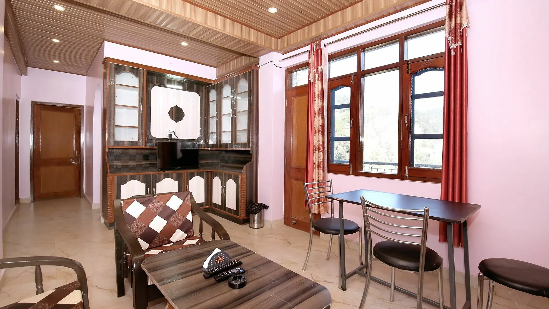 Appartement Oyo Home 10230 Hill View 2Bhk Chakkar Shimla India