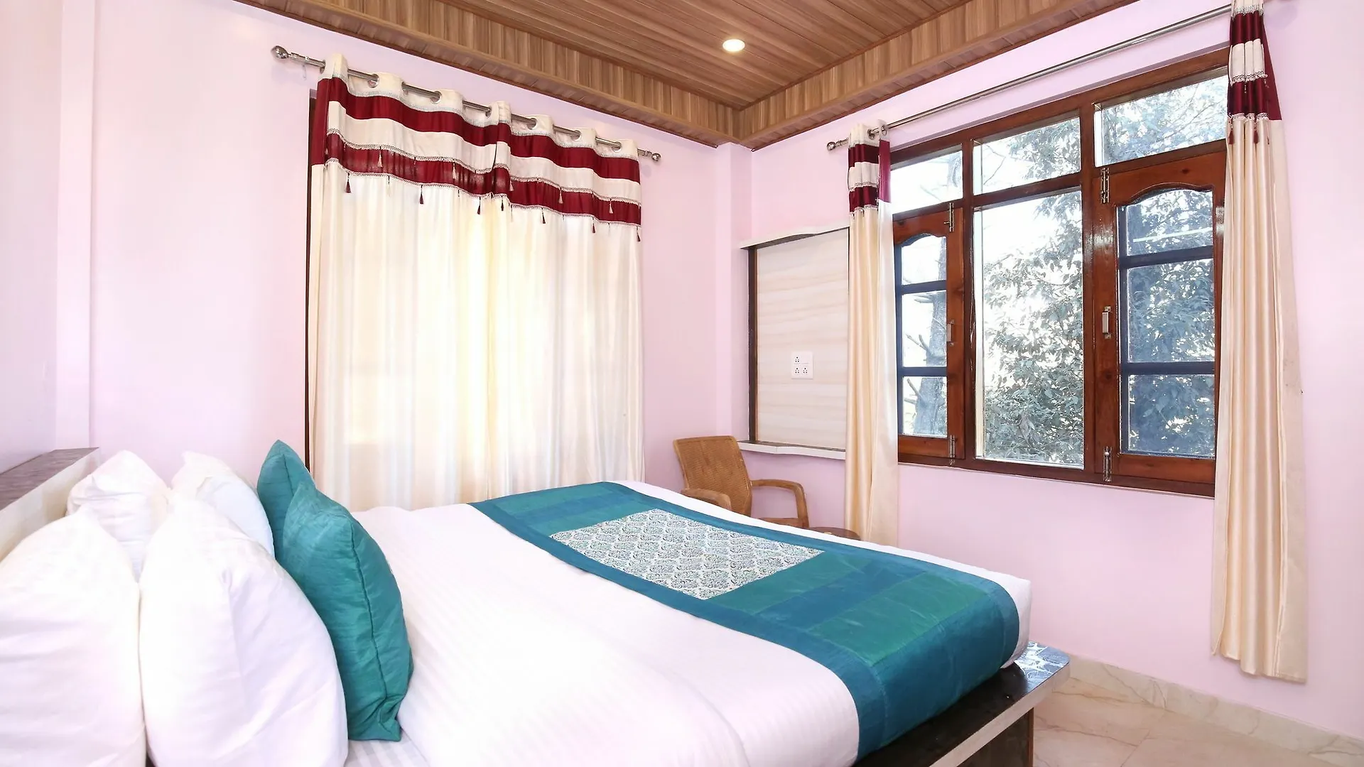 Oyo Home 10230 Hill View 2Bhk Chakkar Shimla 0*,